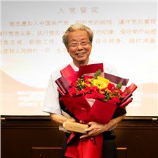 致敬——中国乳制品工业协会原理事长宋昆冈同志光荣在党五十年